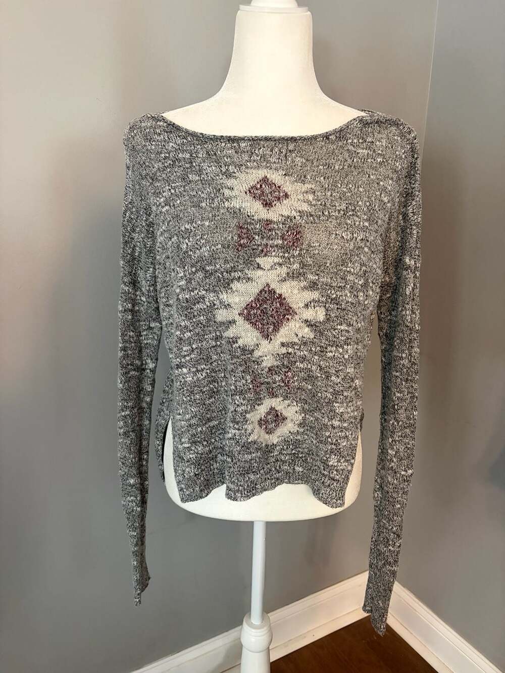 Hollister Heather Gray Boat Neck Southwestern Diamond Print Knit Sweater XS/S